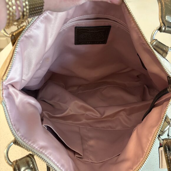 Coach Signature Poppy Large Tan Handbag - Pre-Owned - Picture 11 of 11